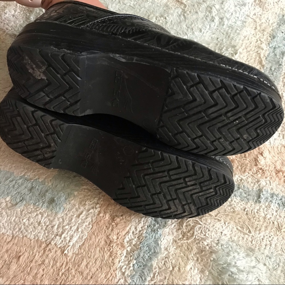 Dansko Black/Patterned - Nursing Clogs - image 4